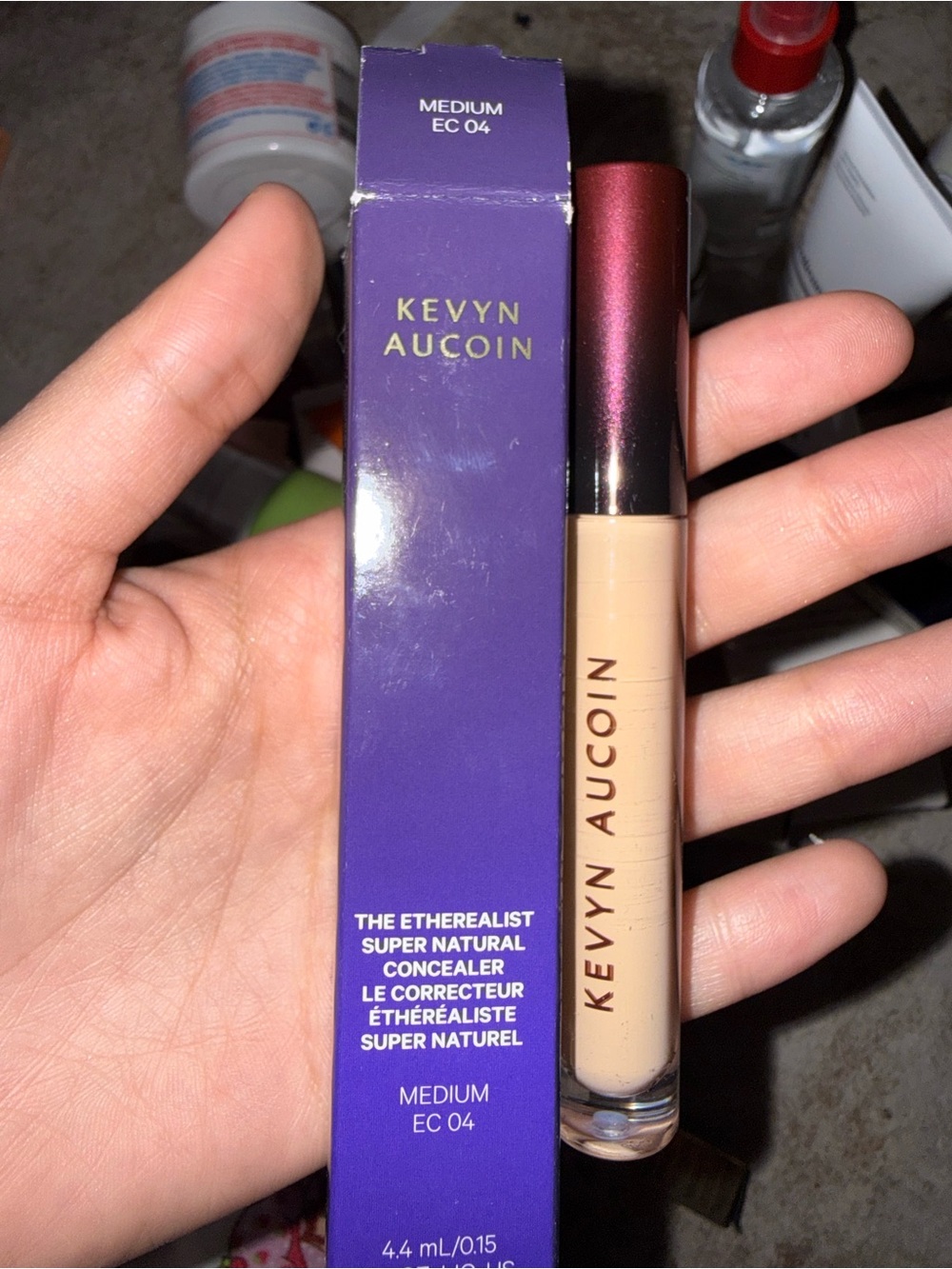 Kevyn Aucoin The Etherealist Concealer - Medium (beige) with Ombre Cap